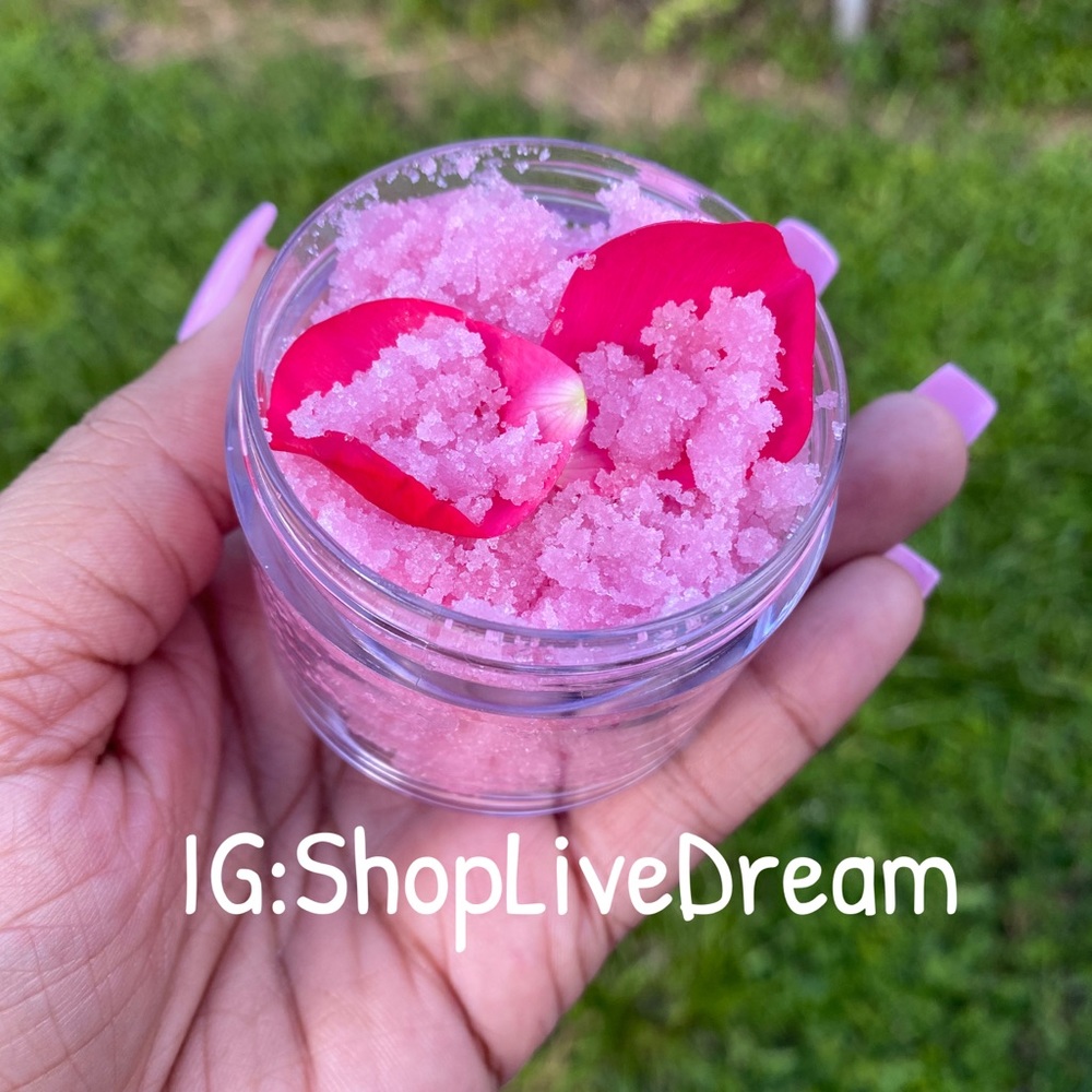 Rose lip scrub - Picture 2 of 2